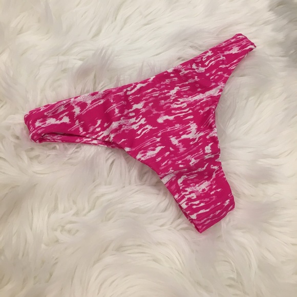 Mikoh Bikini - Picture 2 of 3